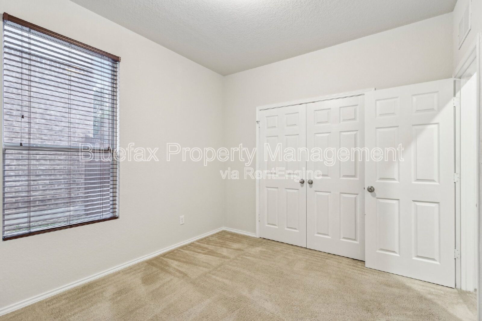 Beautiful 1 Story Home with an Office and a Gorgeous Back Yard property image