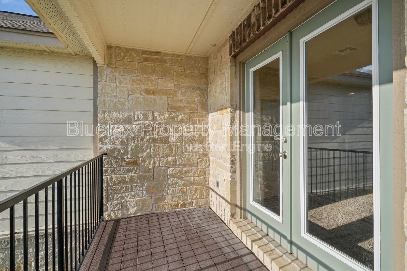 5 Bedroom Home with Balcony - Easy Access to Loop 1604, Hwy 90 and JBSA Lackland! property image