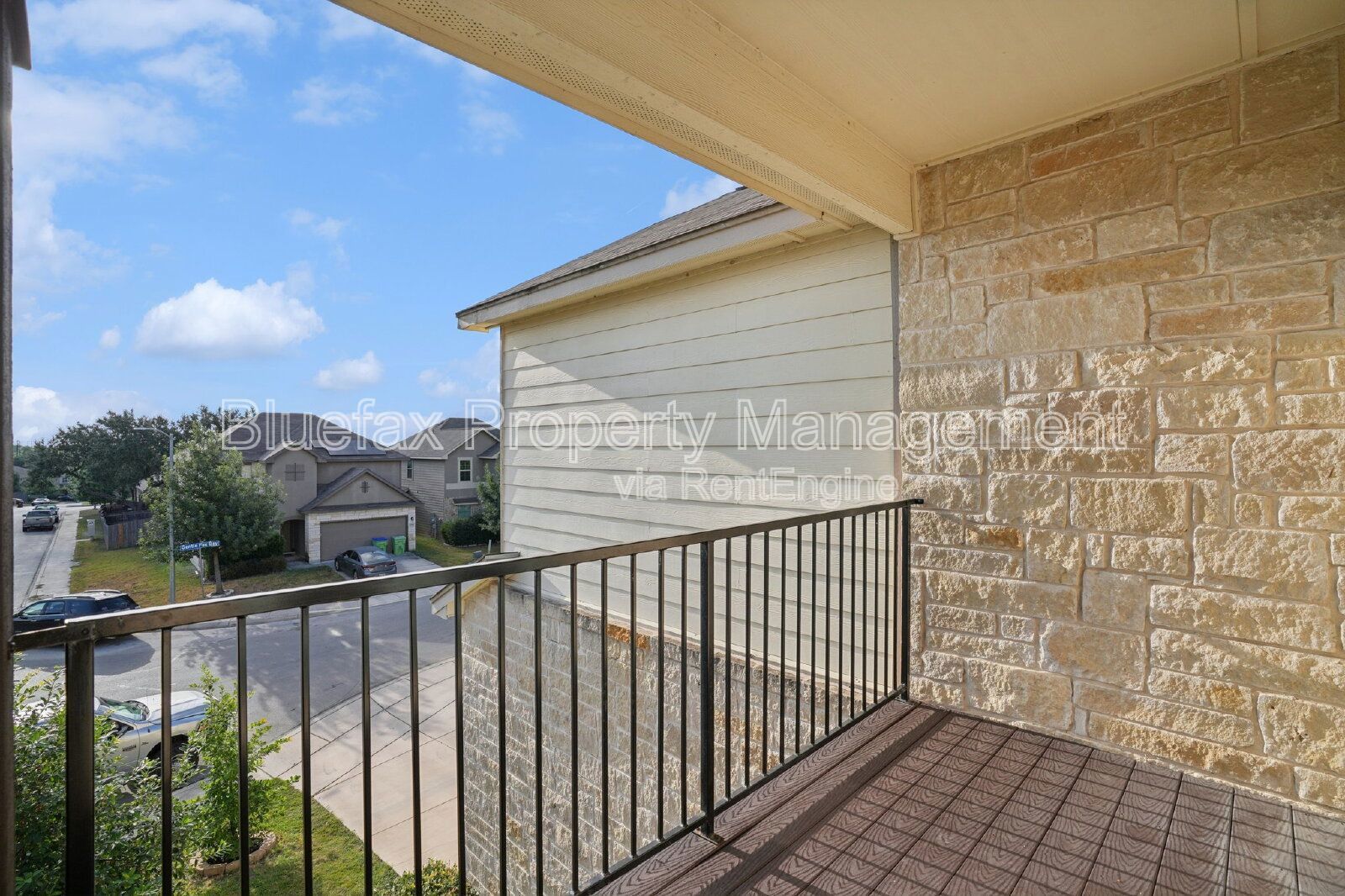 5 Bedroom Home with Balcony - Easy Access to Loop 1604, Hwy 90 and JBSA Lackland! property image