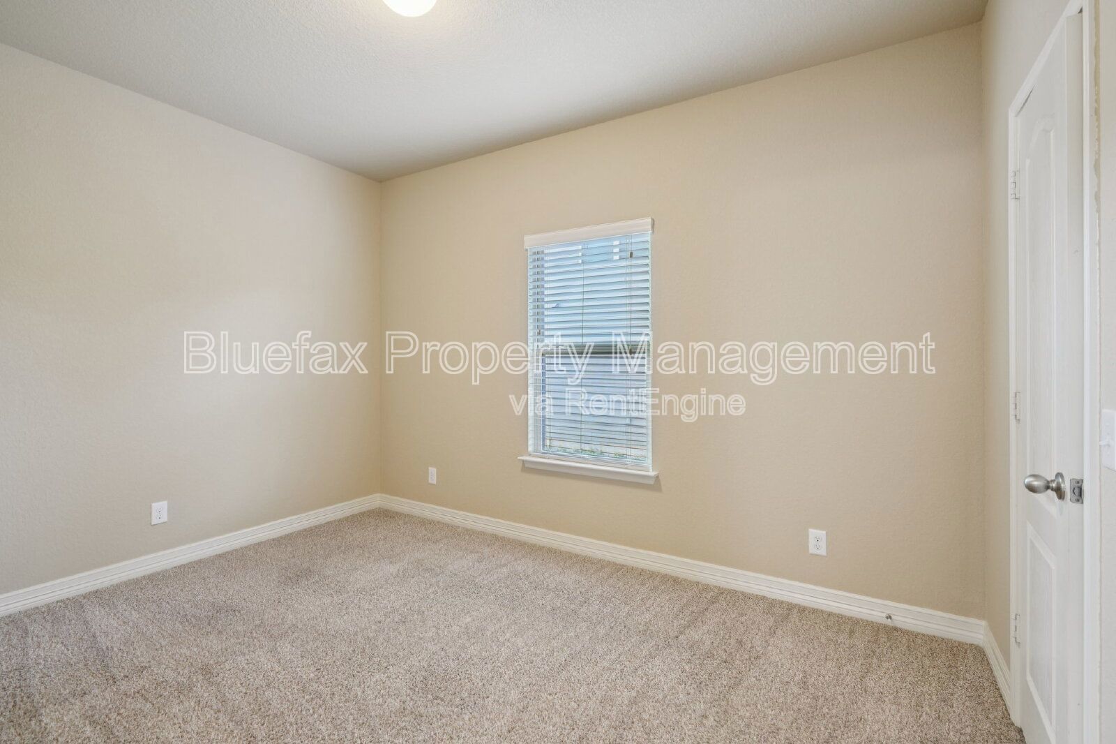 5 Bedroom Home with Balcony - Easy Access to Loop 1604, Hwy 90 and JBSA Lackland! property image