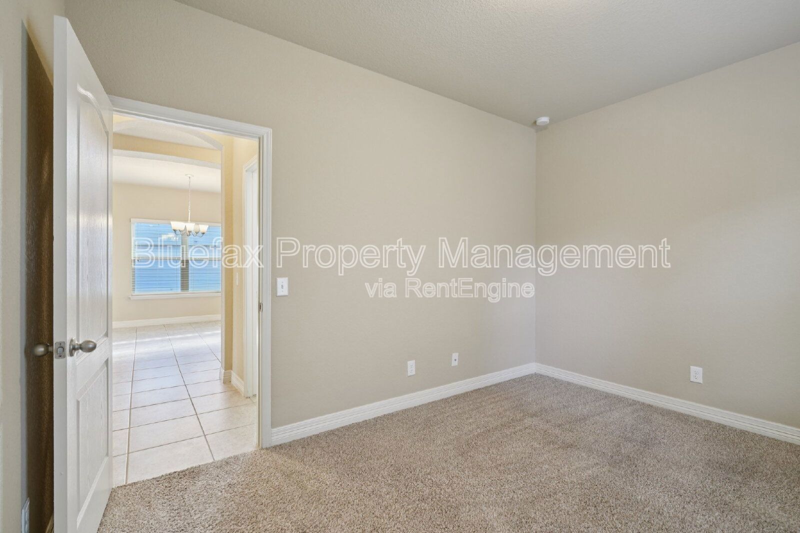 5 Bedroom Home with Balcony - Easy Access to Loop 1604, Hwy 90 and JBSA Lackland! property image