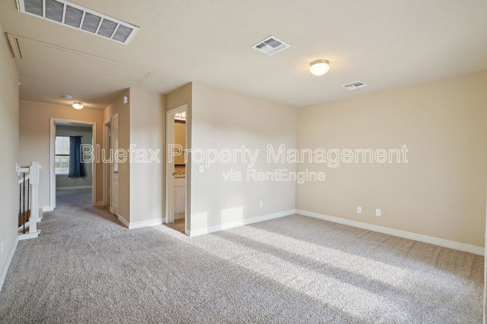 5 Bedroom Home with Balcony - Easy Access to Loop 1604, Hwy 90 and JBSA Lackland! property image