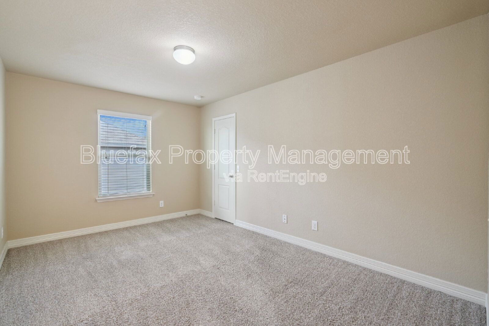 5 Bedroom Home with Balcony - Easy Access to Loop 1604, Hwy 90 and JBSA Lackland! property image