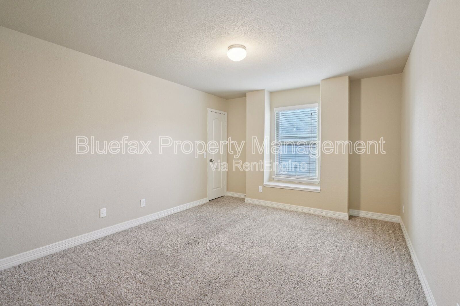 5 Bedroom Home with Balcony - Easy Access to Loop 1604, Hwy 90 and JBSA Lackland! property image