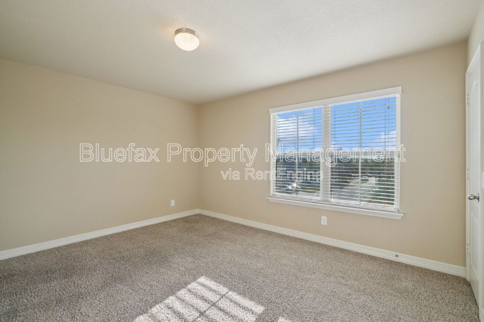 5 Bedroom Home with Balcony - Easy Access to Loop 1604, Hwy 90 and JBSA Lackland! property image