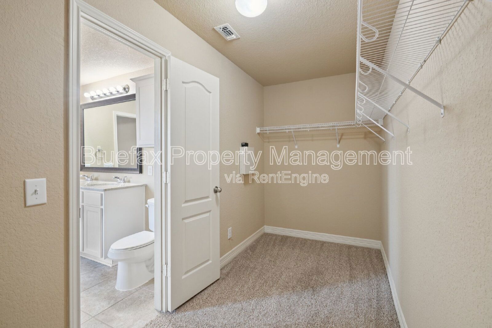 5 Bedroom Home with Balcony - Easy Access to Loop 1604, Hwy 90 and JBSA Lackland! property image