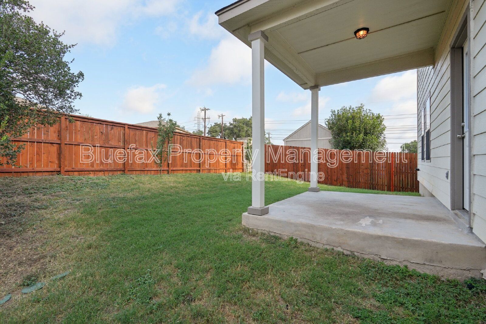 5 Bedroom Home with Balcony - Easy Access to Loop 1604, Hwy 90 and JBSA Lackland! property image