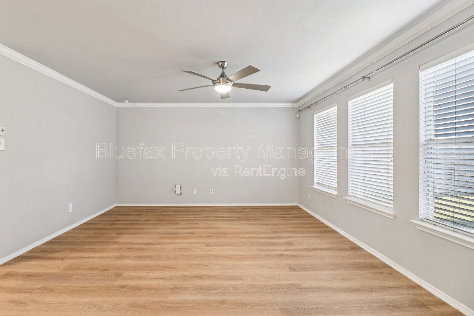 Great 3 Bed/2.5. Bath home, with spacious game room upstairs. property image