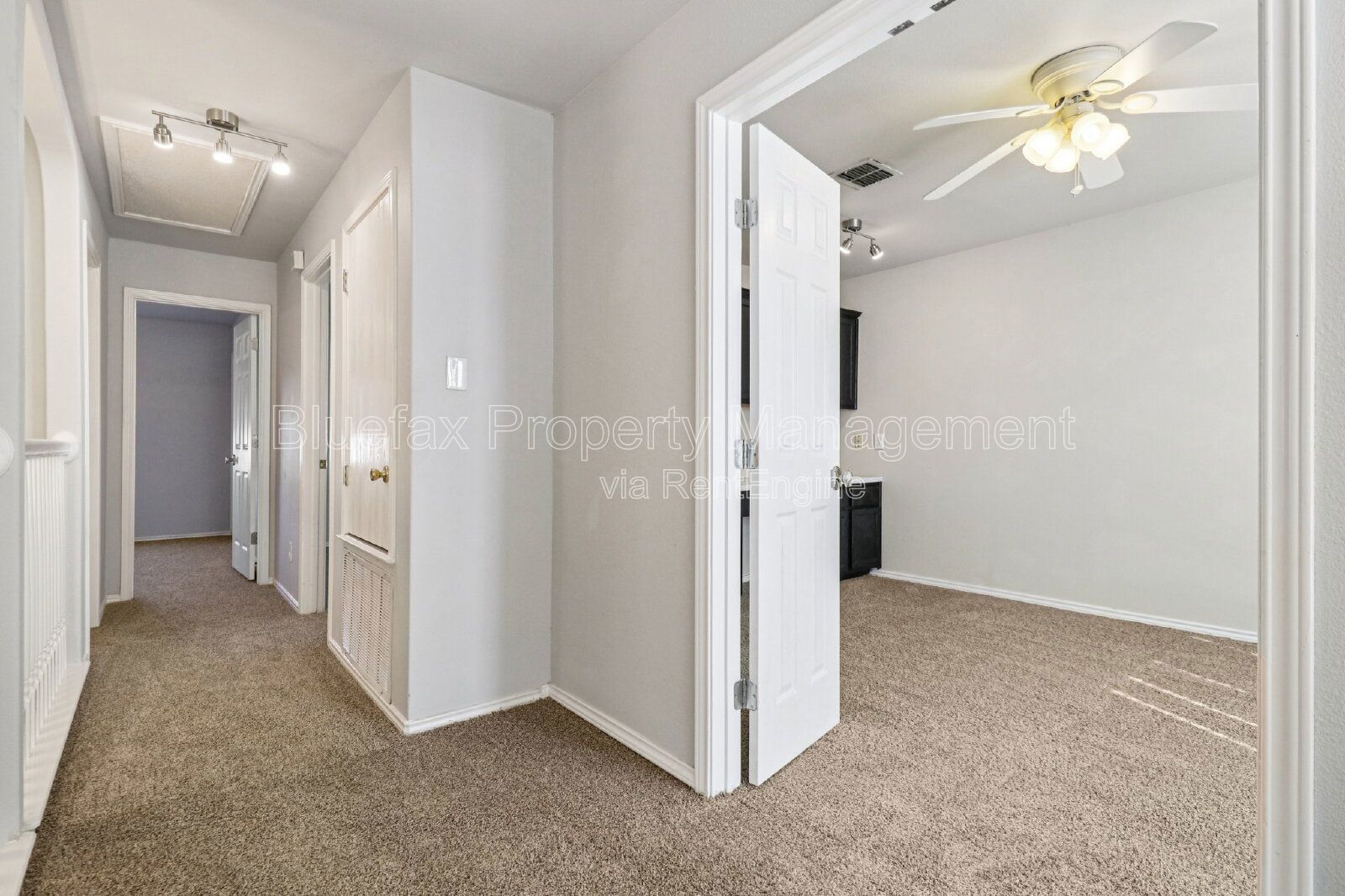 Great 3 Bed/2.5. Bath home, with spacious game room upstairs. property image