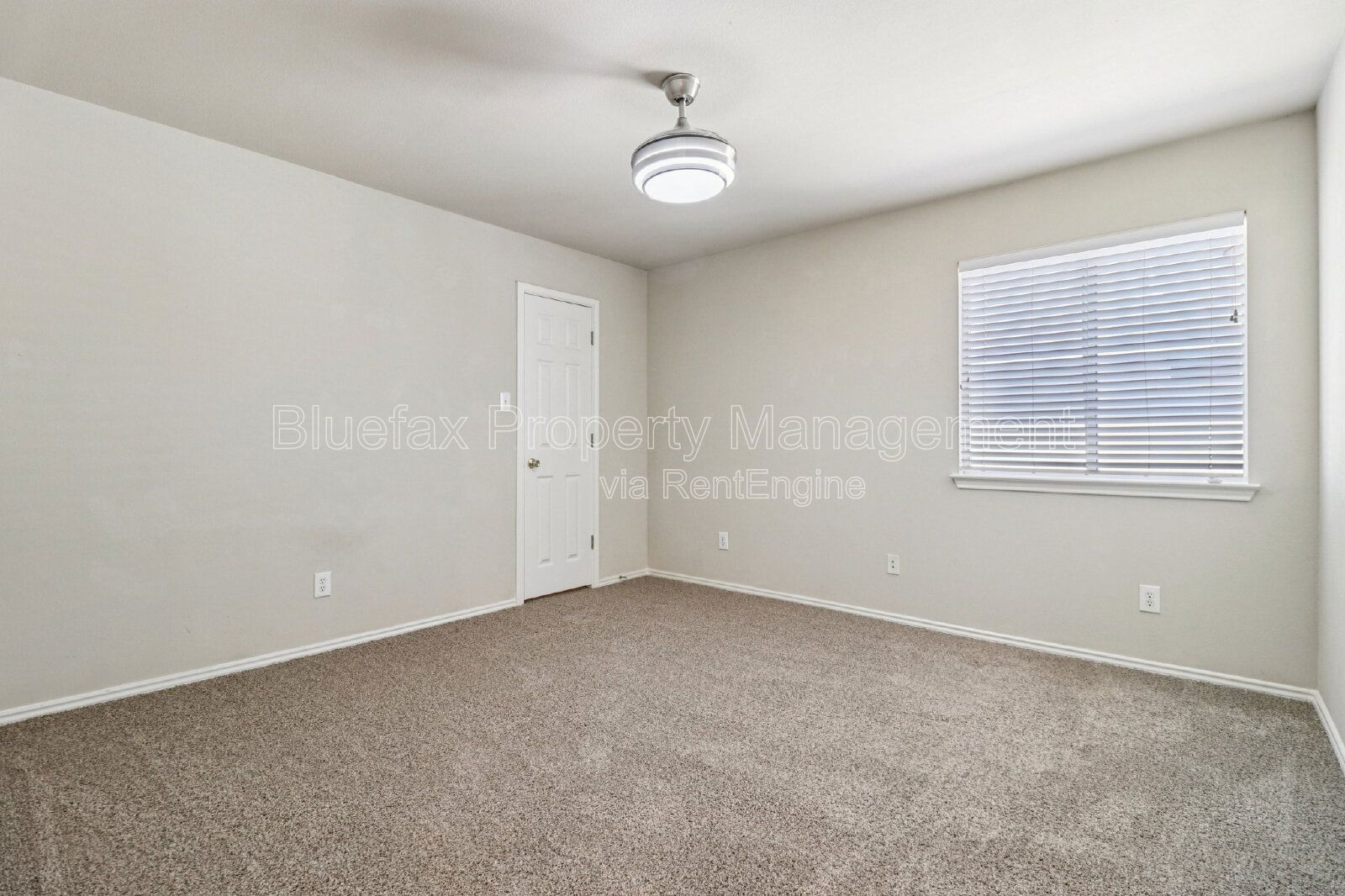 Great 3 Bed/2.5. Bath home, with spacious game room upstairs. property image