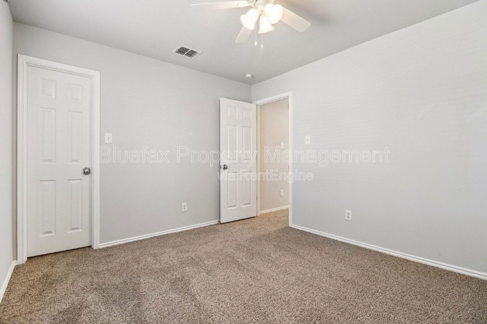 Great 3 Bed/2.5. Bath home, with spacious game room upstairs. property image