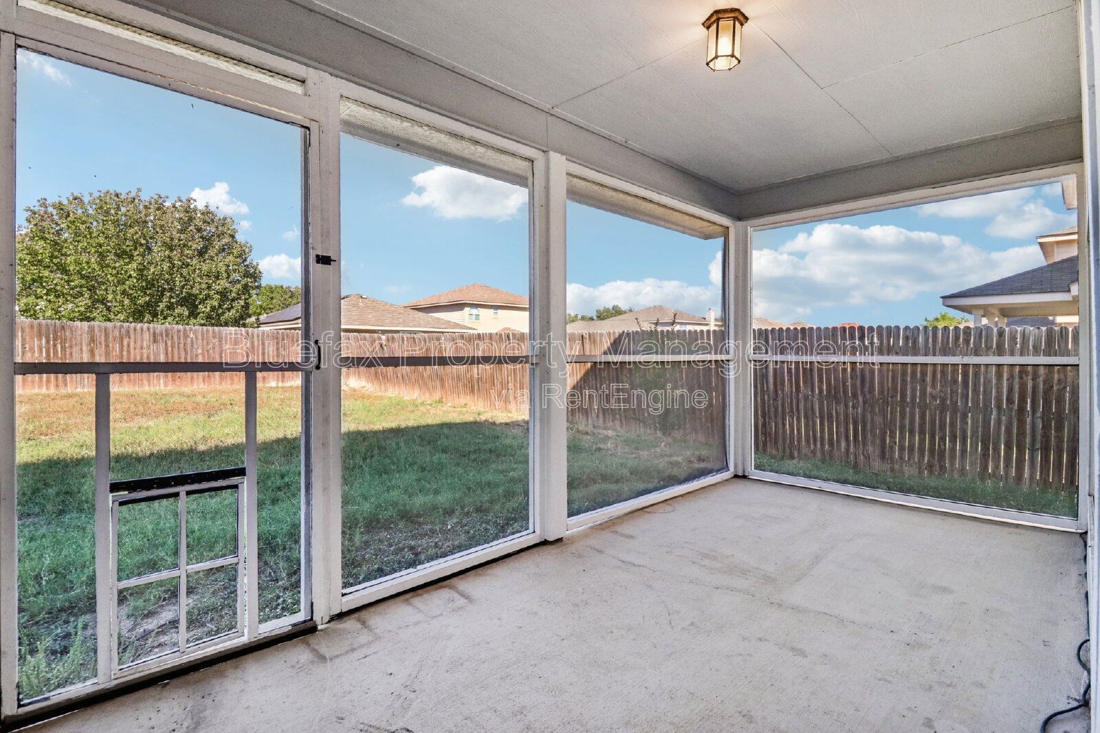 Great 3 Bed/2.5. Bath home, with spacious game room upstairs. property image