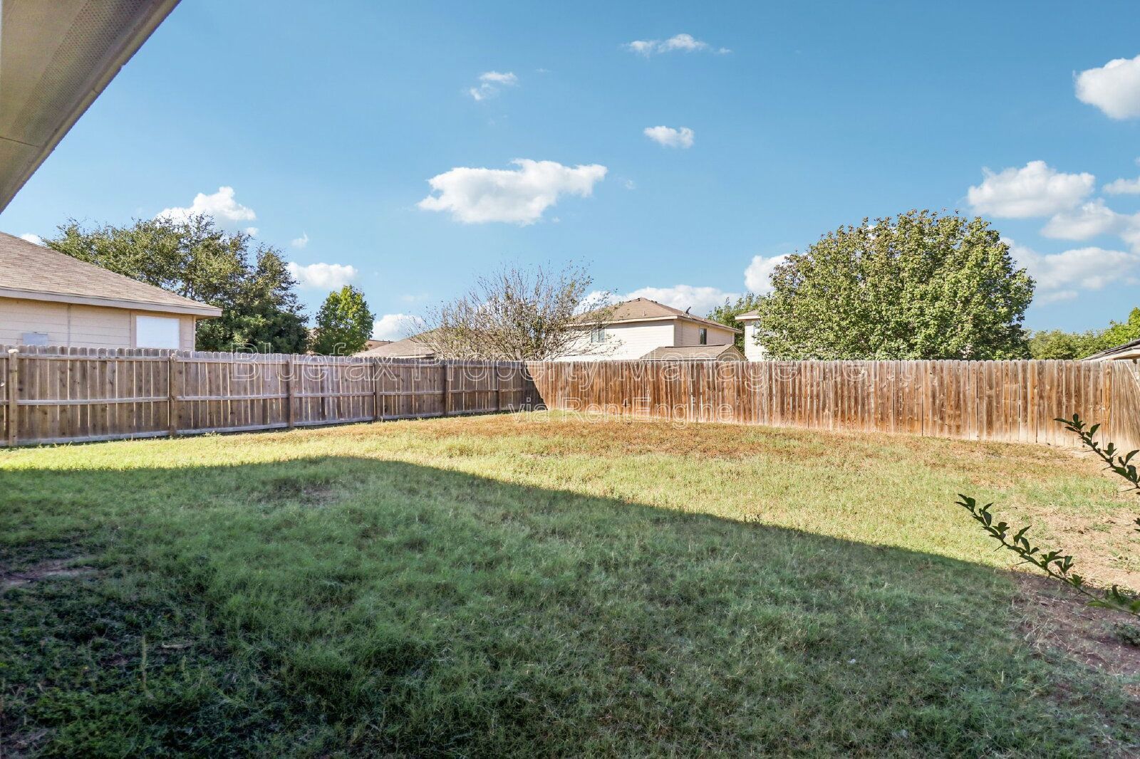 Great 3 Bed/2.5. Bath home, with spacious game room upstairs. property image