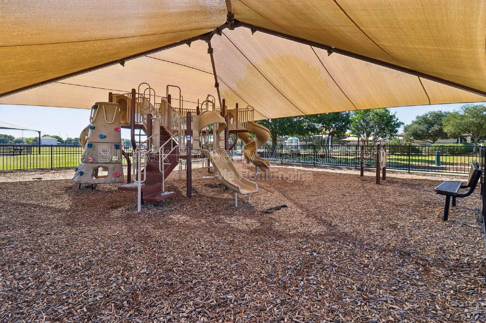 Great 3 Bed/2.5. Bath home, with spacious game room upstairs. property image