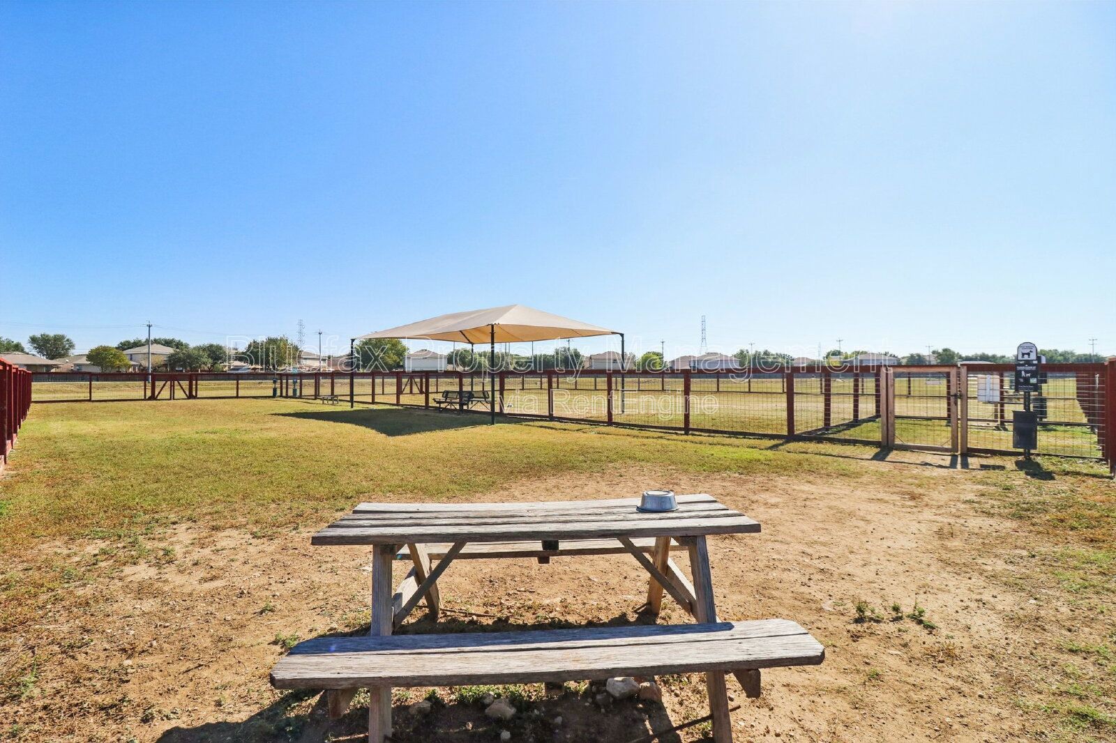 Great 3 Bed/2.5. Bath home, with spacious game room upstairs. property image