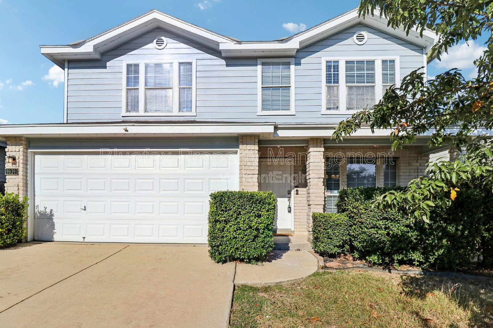 Great 3 Bed/2.5. Bath home, with spacious game room upstairs. property image