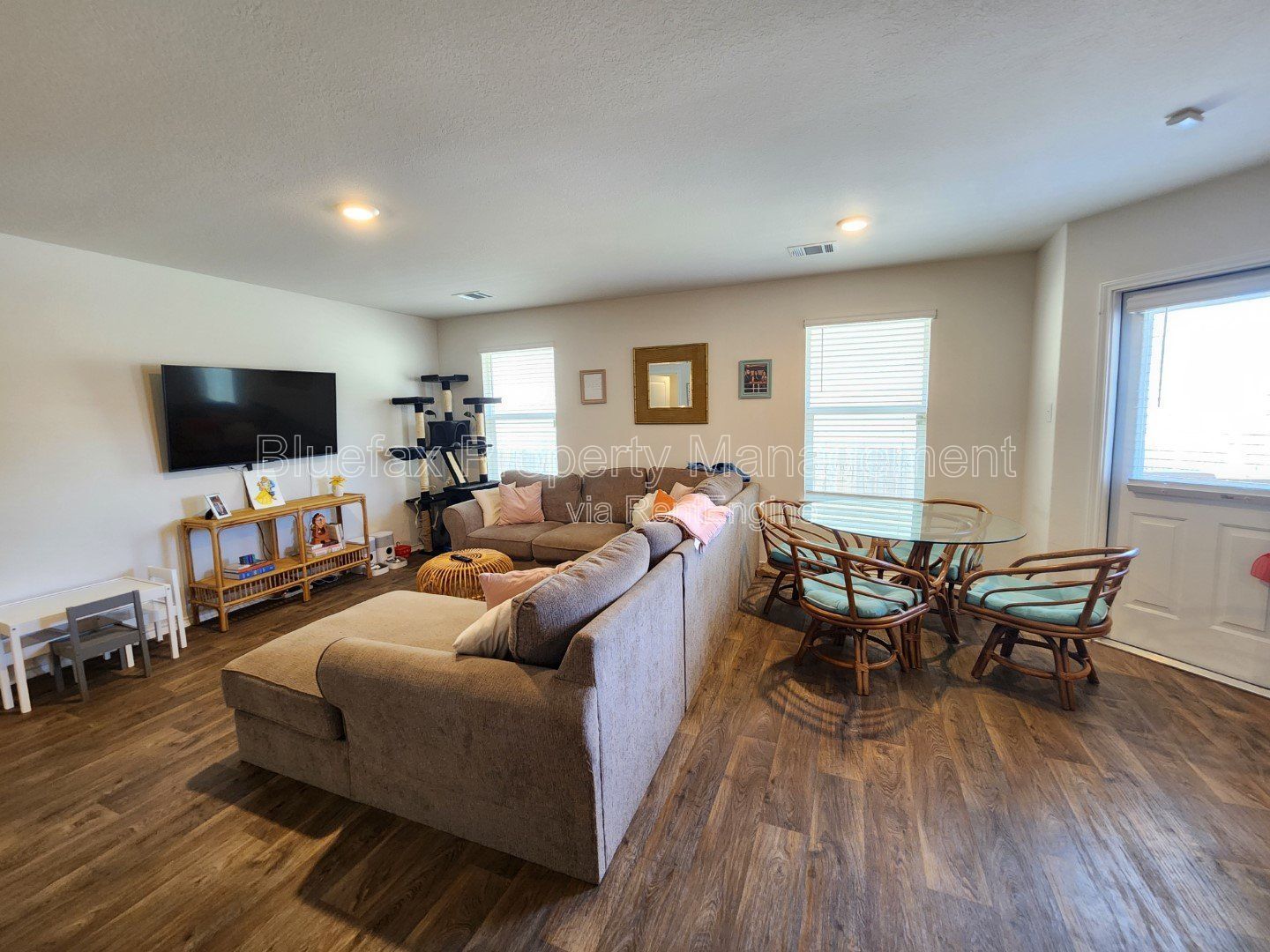 Cute 3 Bedroom Home Located in Whisper Falls with Great Amenity Center & Easy Access to Hwy 90 property image