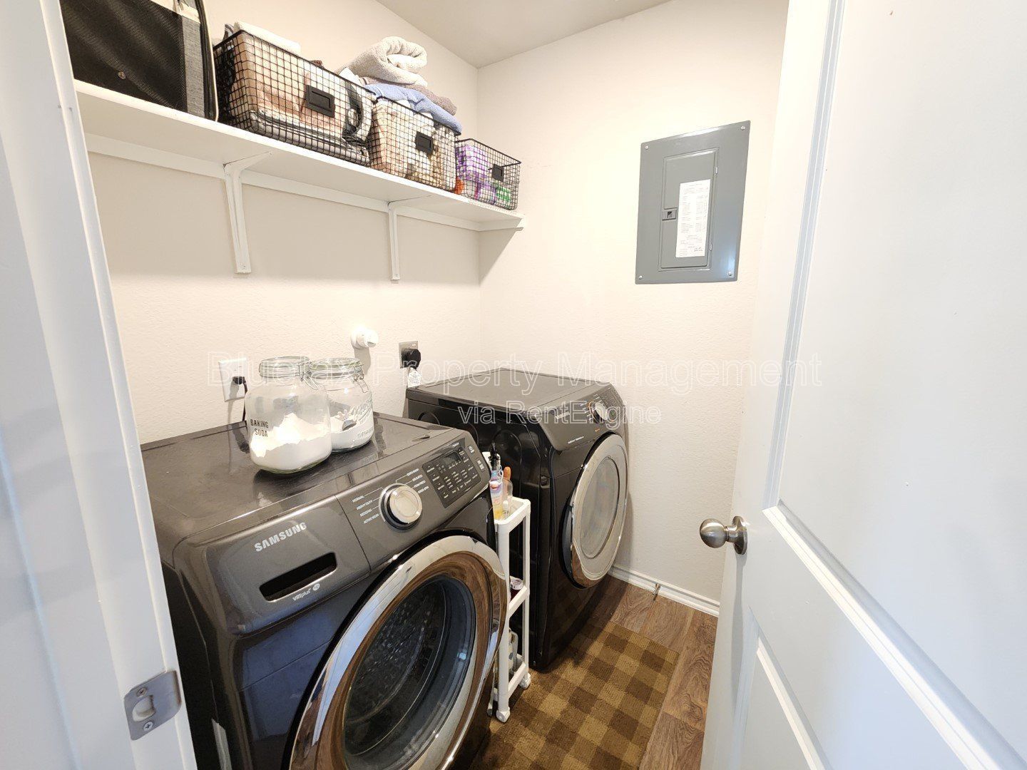 Cute 3 Bedroom Home Located in Whisper Falls with Great Amenity Center & Easy Access to Hwy 90 property image