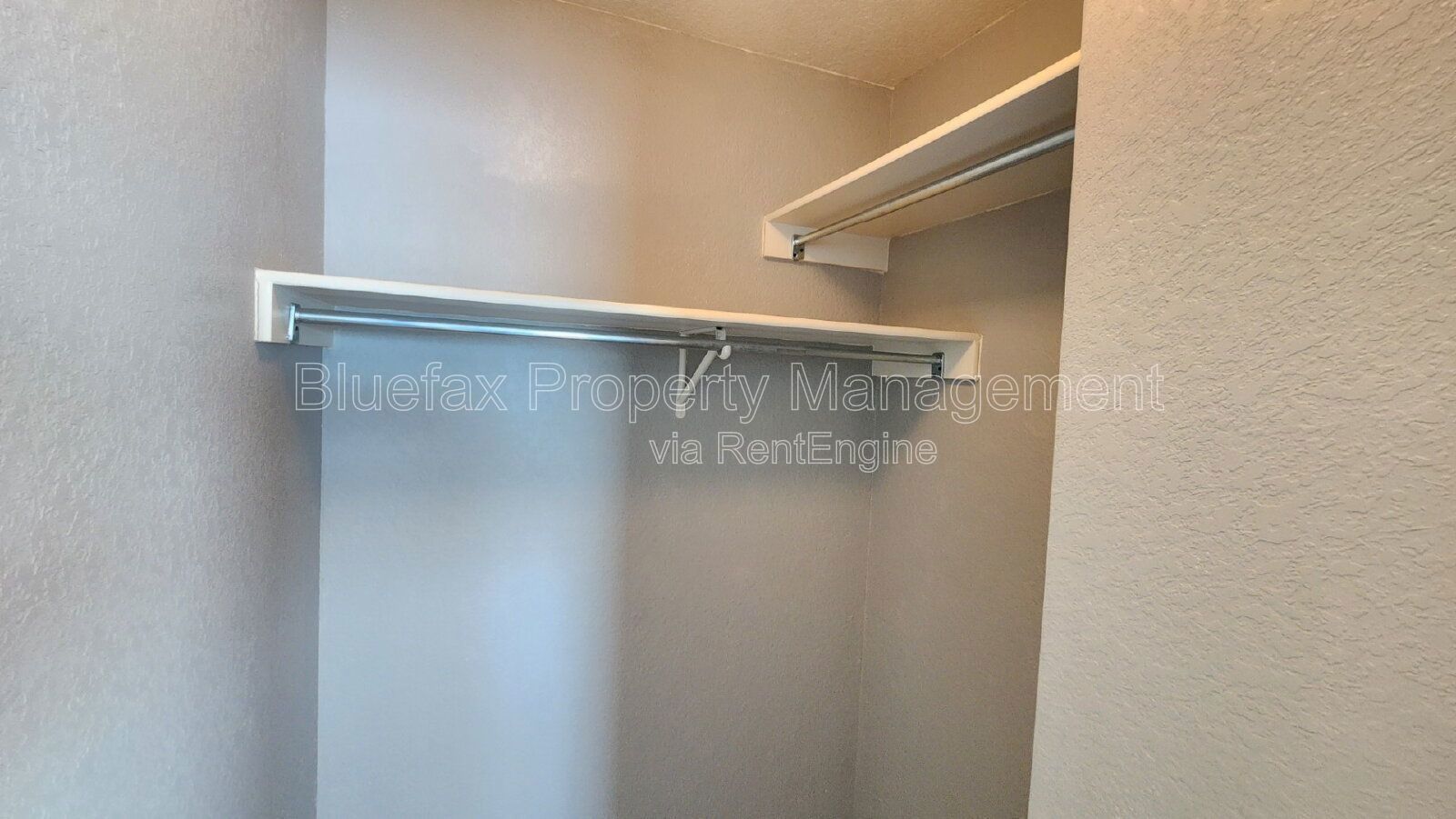 Day Sleeper Friendly 3 Bedroom Home with Easy access to Hwy 90, Loop 1604 & Lackland AFB. property image